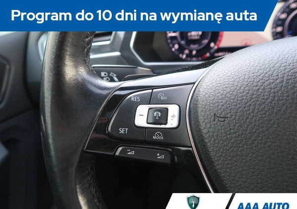 Volkswagen Tiguan cena 95000 przebieg: 115242, rok produkcji 2017 z Skała małe 326